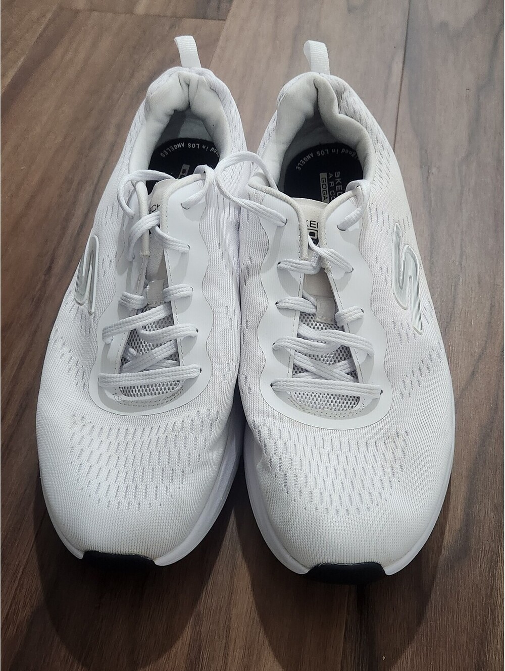 Skechers Womens Go Run Elevate White Running Shoes Size 9.5